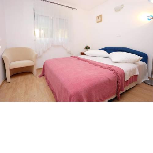 Apartment Arbanija 10347f