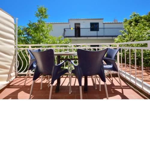 Apartment Arbanija 8651c