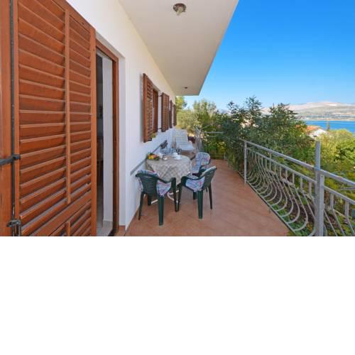 Apartment Arbanija A1