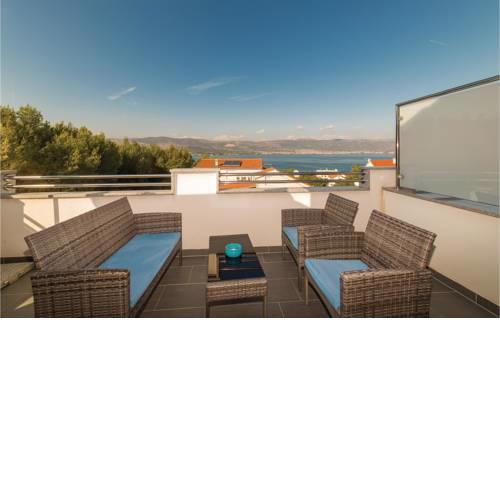 Apartment Arbanija with Sea View I