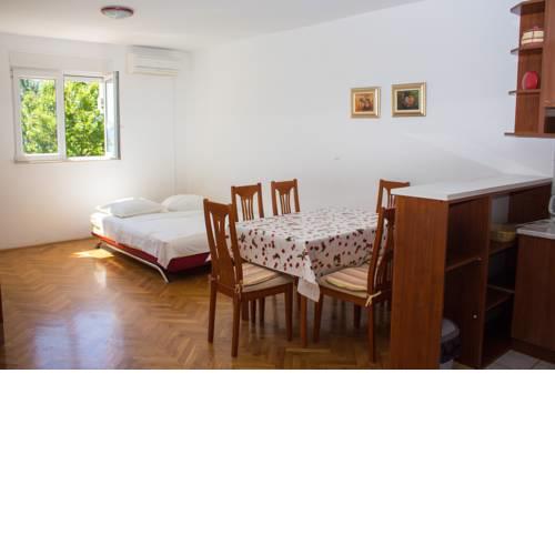 Apartment Banovic