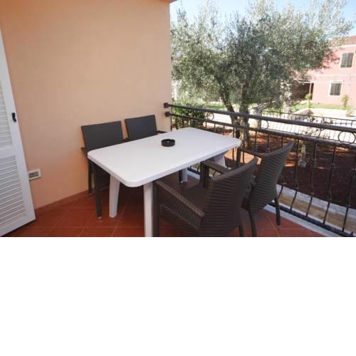 Apartment Basanija 3402a