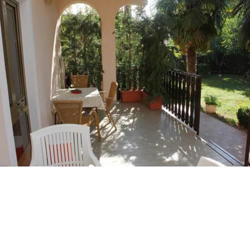 Apartment Basanija 7334c