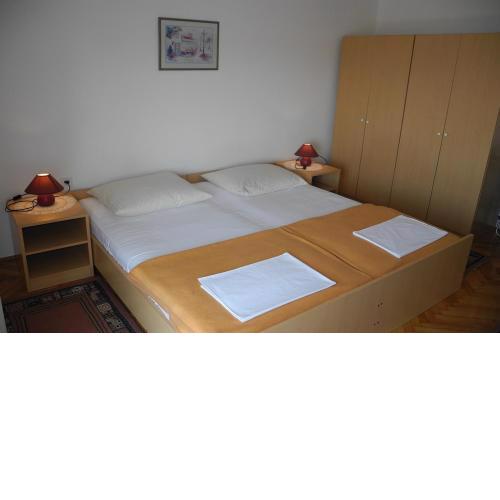Apartment Bed 62