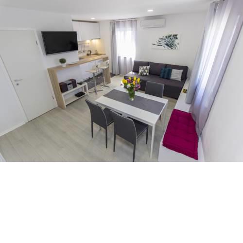 Apartment Betina Inn-alone in the house