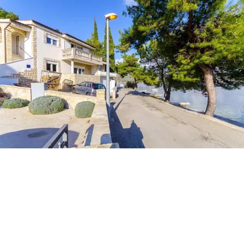 Apartment Biserka