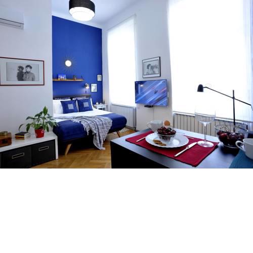 Apartment Bobby