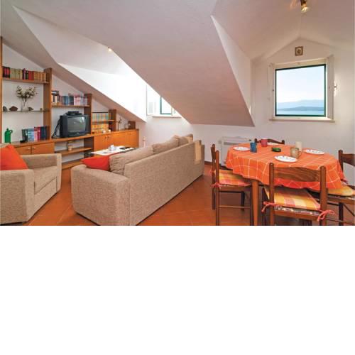 Apartment Bol 34