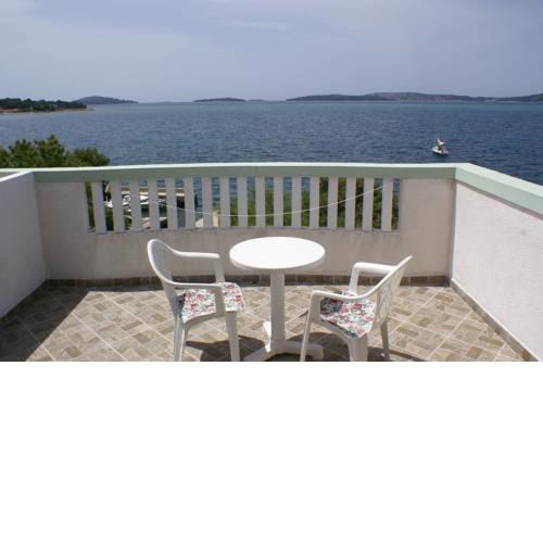 Apartment Brodarica 4195b