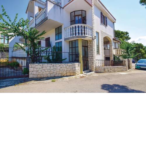 Apartment By the sea