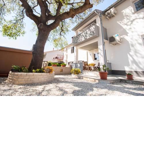 Apartment Carmen