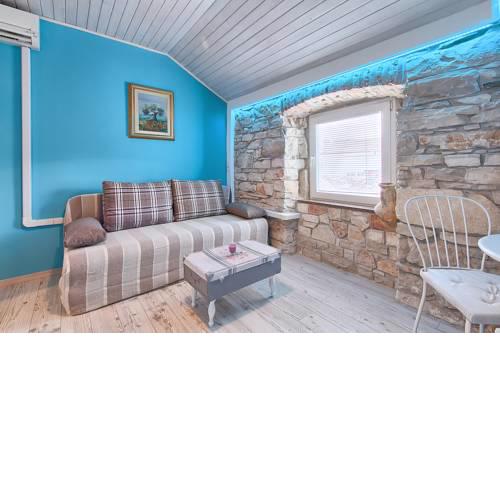 Apartment Clerisseau