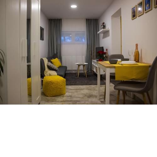 Apartment Complex Recek