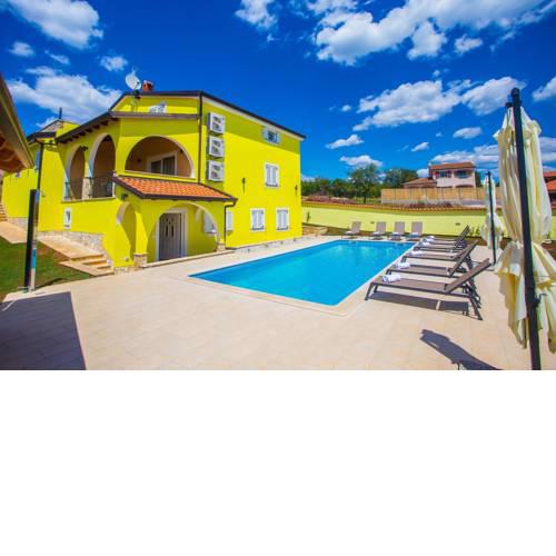 Apartment Complex Villa Andrea