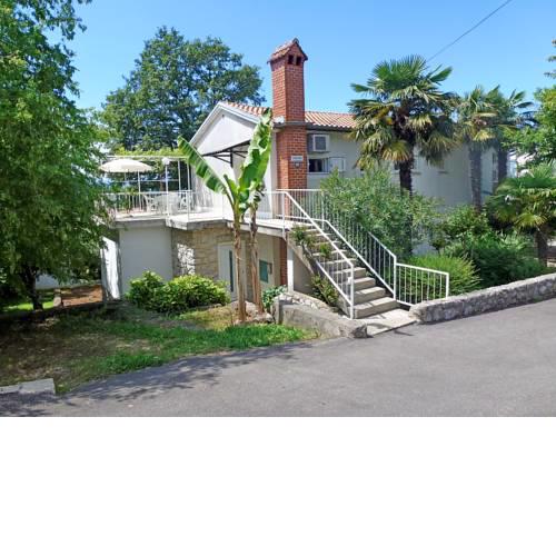 Apartment Davor Njivice