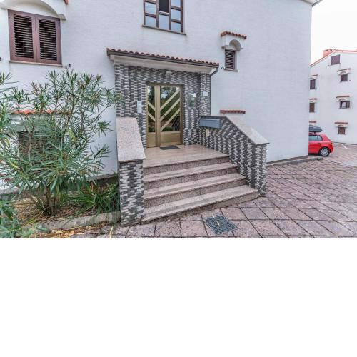Apartment Diracca