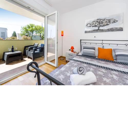 Apartment Djana