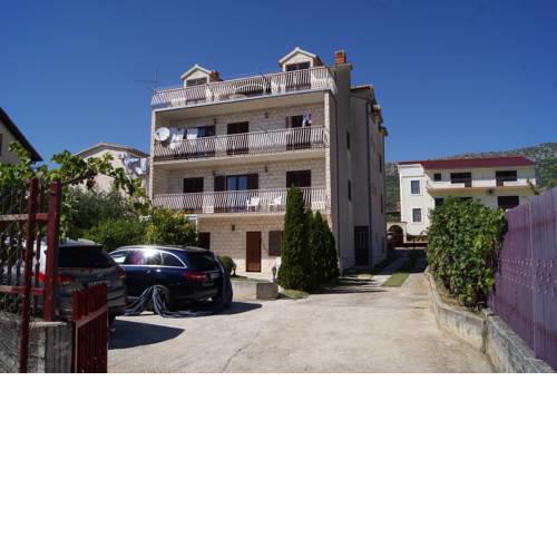 Apartment Dobritom