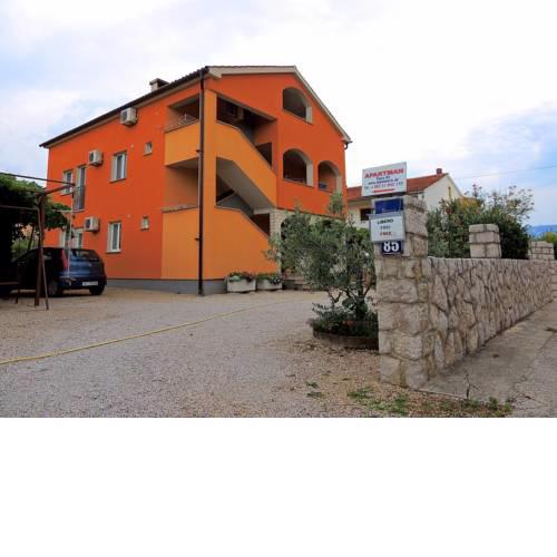 Apartment Dujmenovic
