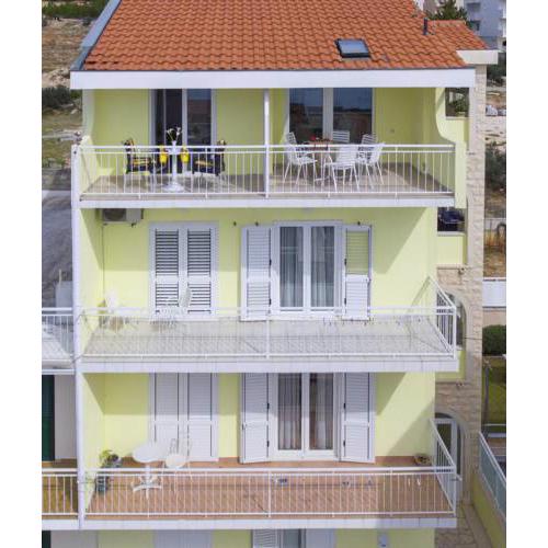 Apartments Dundić