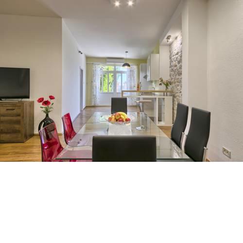 Apartment Ecio 1795