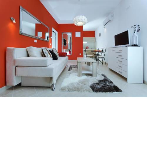 Apartment Eni