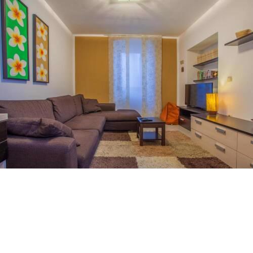 Apartment Entony