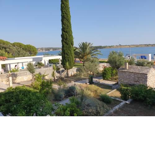 Apartment Ervin - Novalja