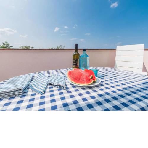 Apartment F-3 Klimno
