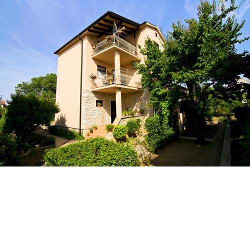 Apartment Frane