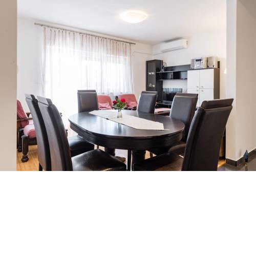 Apartment Gomilica