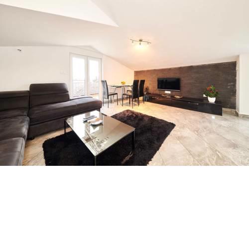 Apartment Goran