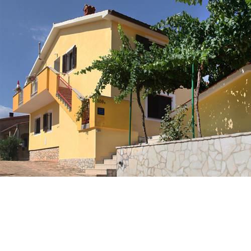 Apartment Gortan with balcony near Pula for max 4 persons