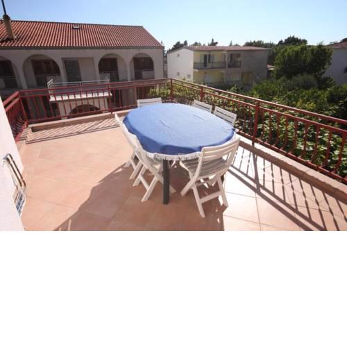 Apartment Gradac 6757b