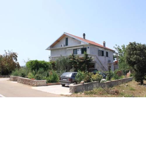 Apartment Guduce 8240b