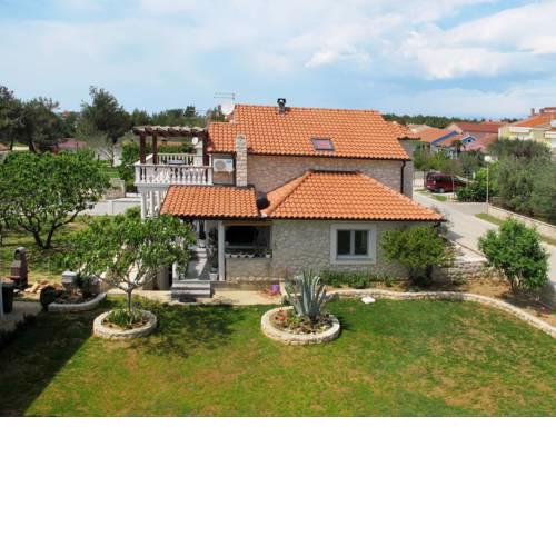 Apartment Haus Mirjana (NIN450)
