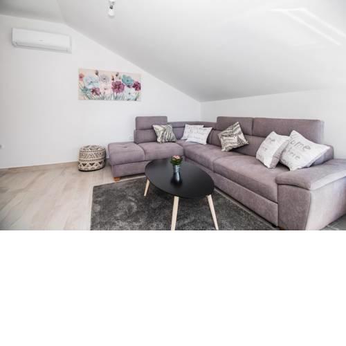 Apartment Hera****