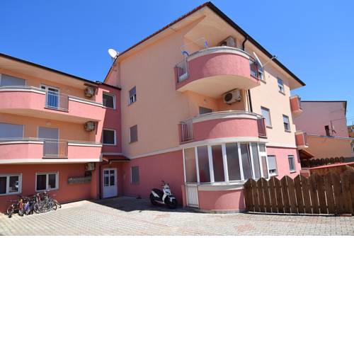 Apartment Illa