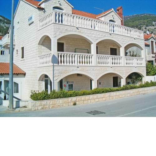 Apartment in Bol/Insel Brac 5943