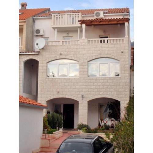 Apartment in Bol/Insel Brac 5947