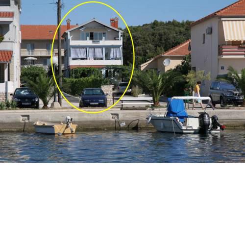 Apartment in Kukljica with sea view, terrace, air conditioning, Wi-Fi (4567-2)
