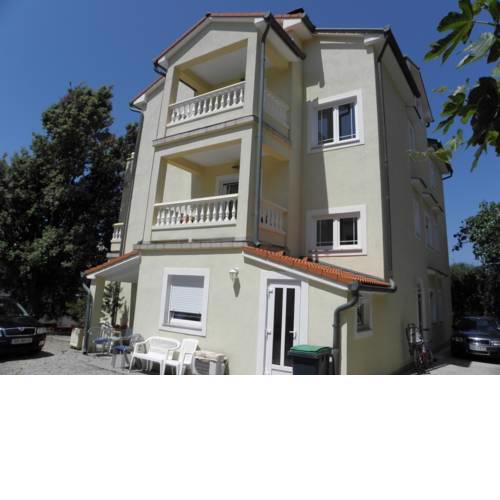 Apartment in Lopar with balcony, air conditioning, WiFi, washing machine (599-8)