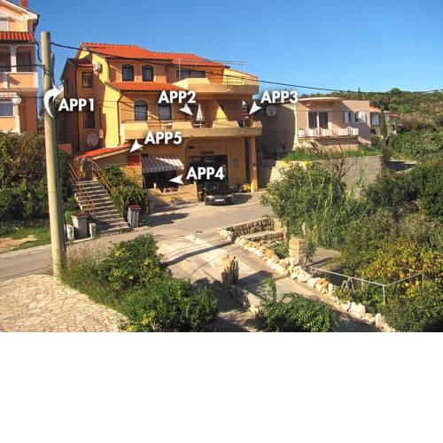 Apartment in Lopar with sea view, balcony, air conditioning, Wi-Fi (4842-3)
