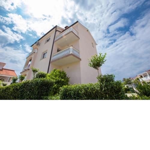 Apartment in Lopar with Terrace, Air conditioning, Wi-Fi, Washing machine (4619-1)