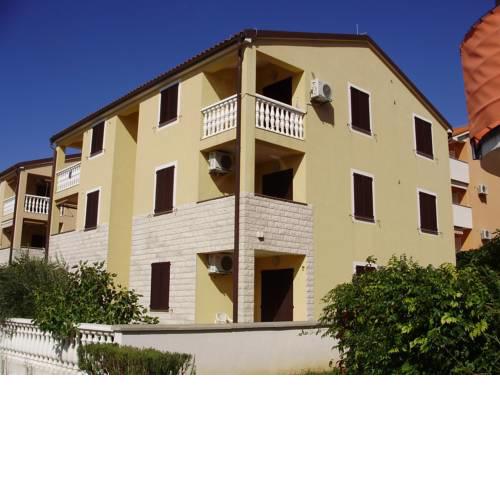 Apartment in Malinska/Insel Krk 12763