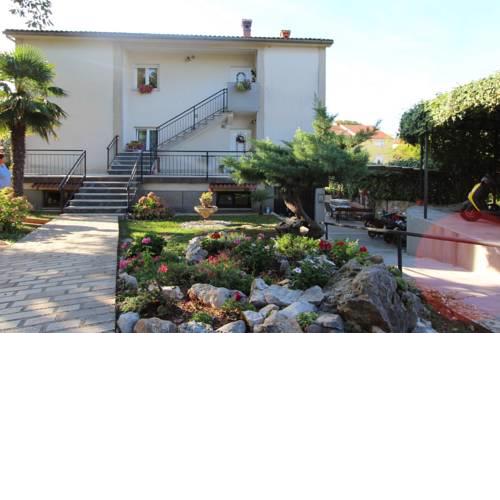 Apartment in Malinska/Insel Krk 12833