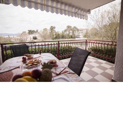 Apartment in Malinska/Insel Krk 37030