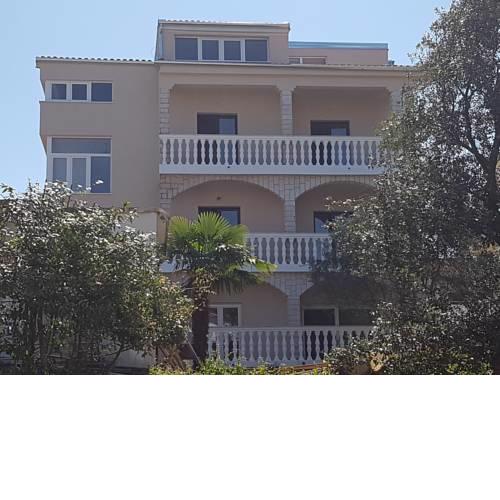 Apartment in Malinska/Insel Krk 37063