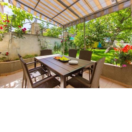 Apartment in Murter with Terrace, Air condition, WIFI, Dishwasher (4363-1)