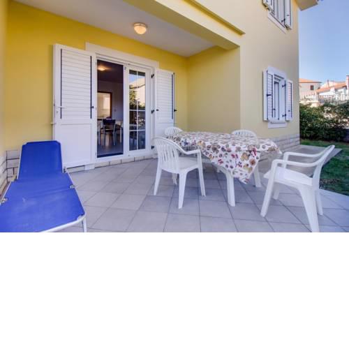 Apartment in Nerezine with terrace, air conditioning, WiFi (3587-2)